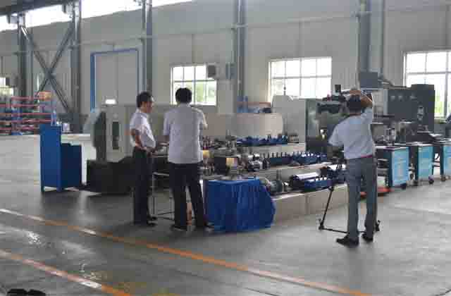 攻絲機(jī) 氣動(dòng)攻絲機(jī) 電動(dòng)攻絲機(jī)