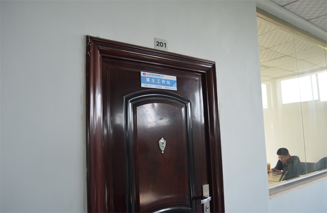 攻絲機(jī)|氣動攻絲機(jī)|電動攻絲機(jī)|攻絲機(jī)廠家|攻絲機(jī)招商